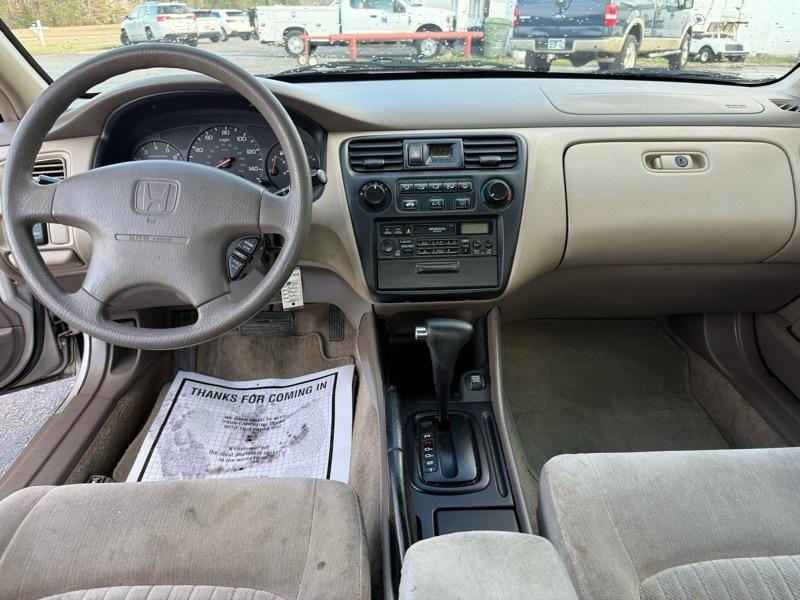 Honda Accord LX sedan 1998