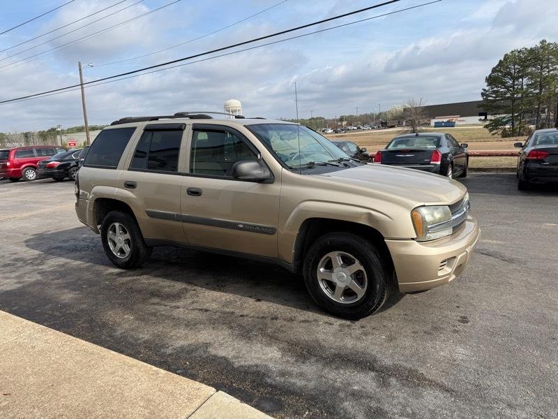 Chevrolet TrailBlazer LS 2WD 2004