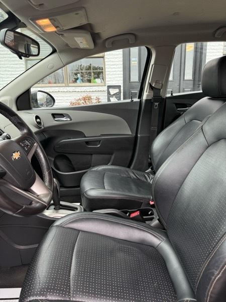 Chevrolet Sonic LTZ Auto 5-Door 2015