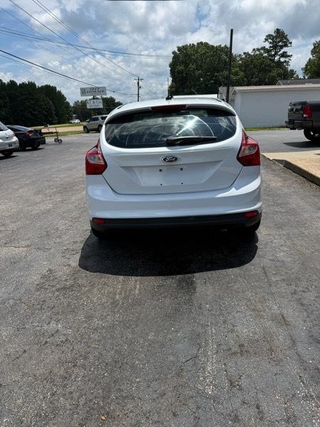 Ford Focus SE Hatch 2014