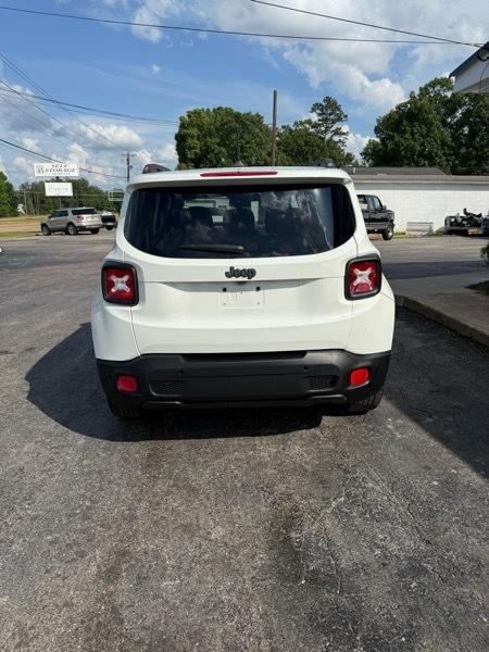Jeep Renegade Latitude FWD 2017
