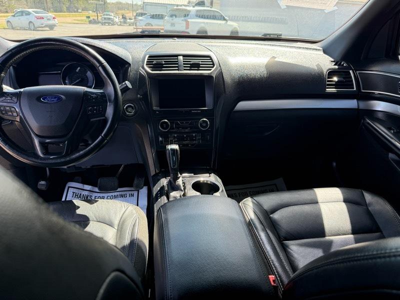 Ford Explorer XLT 4WD 2017