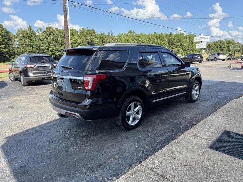 Ford Explorer XLT 4WD 2017