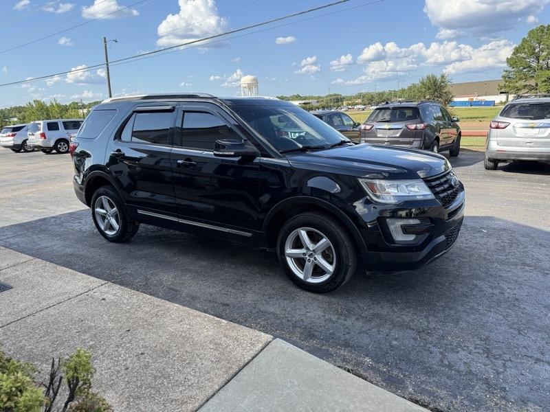 Ford Explorer XLT 4WD 2017