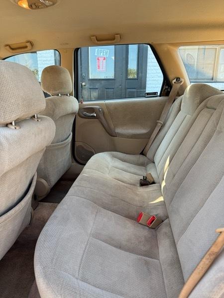 Saturn LW LW-300 Auto 2001