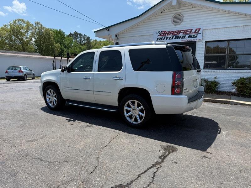 GMC Yukon Denali 2WD 2009