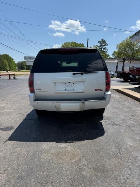 GMC Yukon Denali 2WD 2009