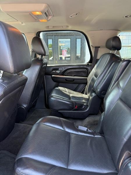 GMC Yukon Denali 2WD 2009