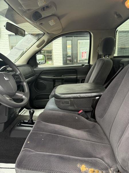 Dodge Ram 1500 ST 4WD 2005