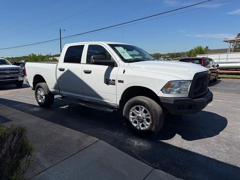 RAM 2500 Tradesman Crew Cab SWB 4WD 2015