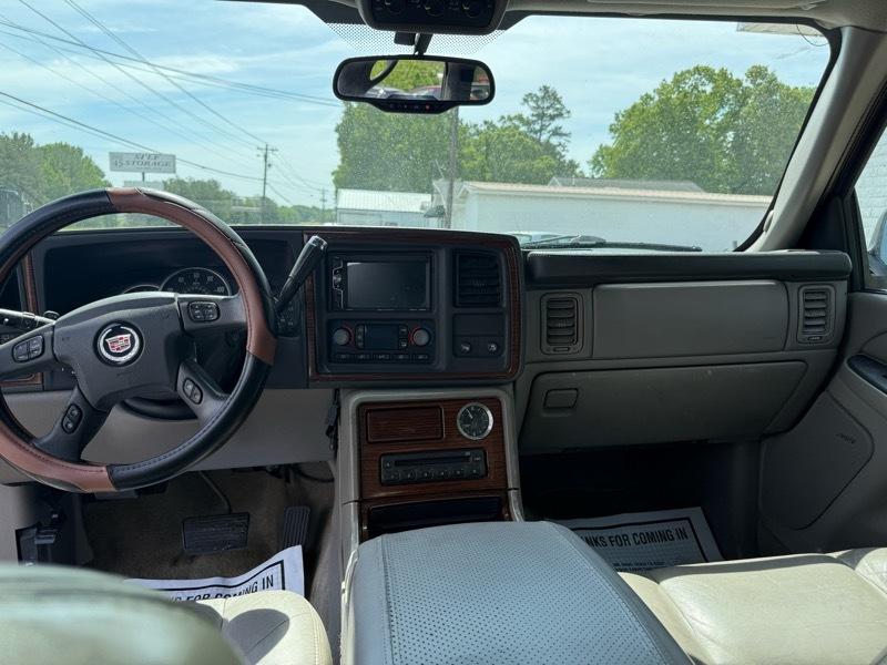 Cadillac Escalade AWD 2004