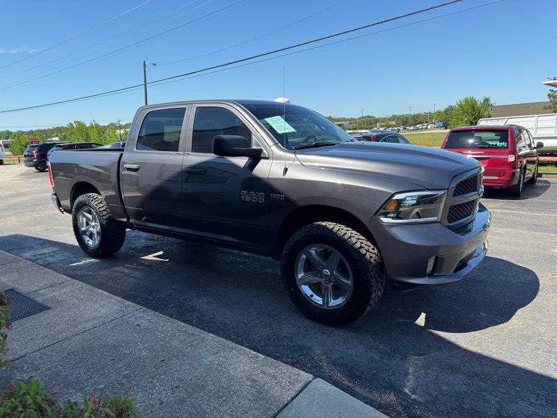 RAM 1500 Tradesman Crew Cab SWB 4WD 2014
