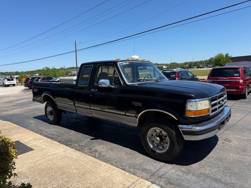 Ford F-250 XL SuperCab Long Bed 4WD 1996