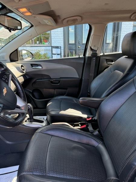 Chevrolet Sonic LTZ Auto 5-Door 2015