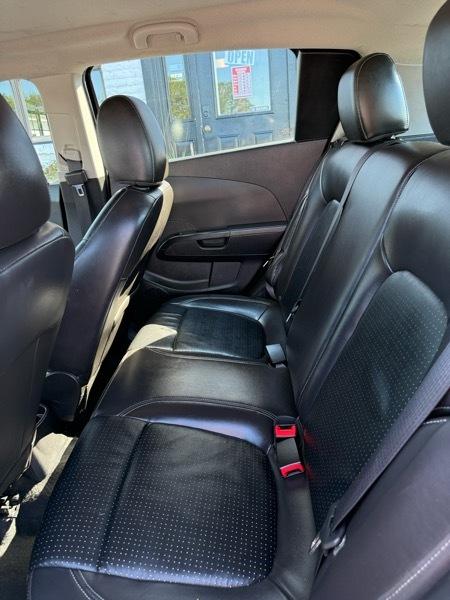 Chevrolet Sonic LTZ Auto 5-Door 2015