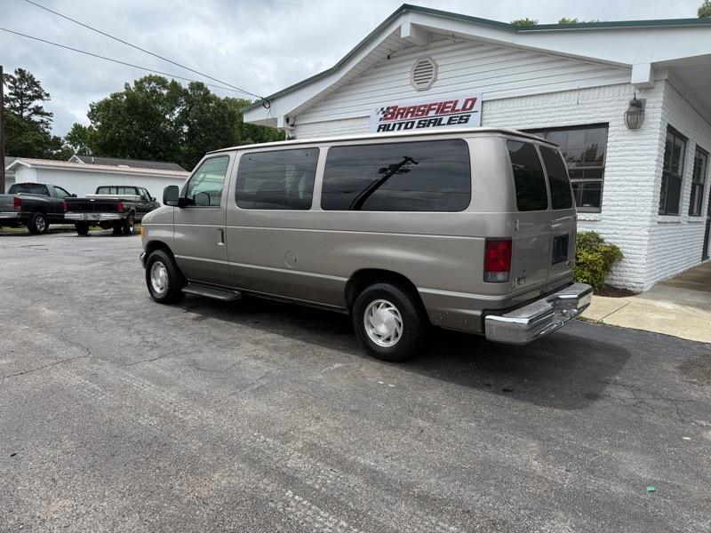 Ford Econoline E-150 XL 2003