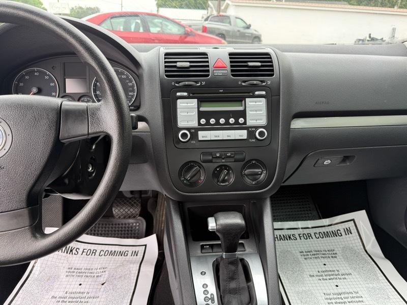 Volkswagen Rabbit 2-Door 2007