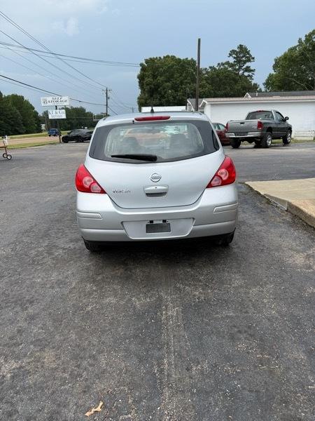 Nissan Versa 1.8 S 2007