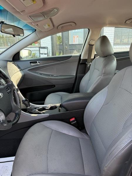 Hyundai Sonata Limited Auto 2011