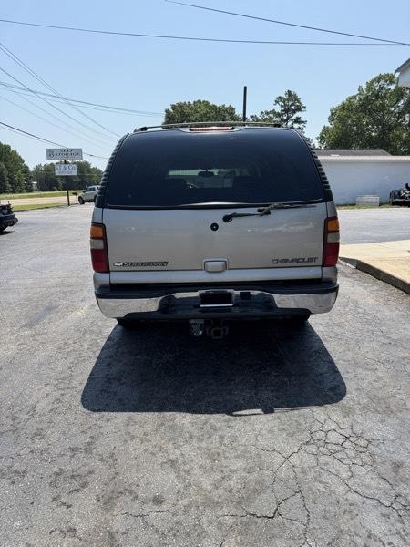Chevrolet Suburban 1500 2WD 2003