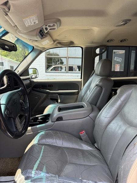 Chevrolet Suburban 1500 2WD 2003