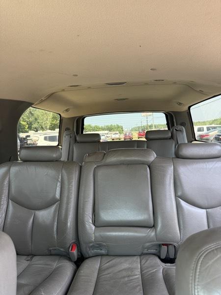 Chevrolet Suburban 1500 2WD 2003