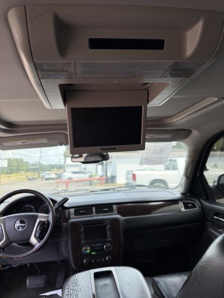 GMC Yukon Denali 2WD 2009