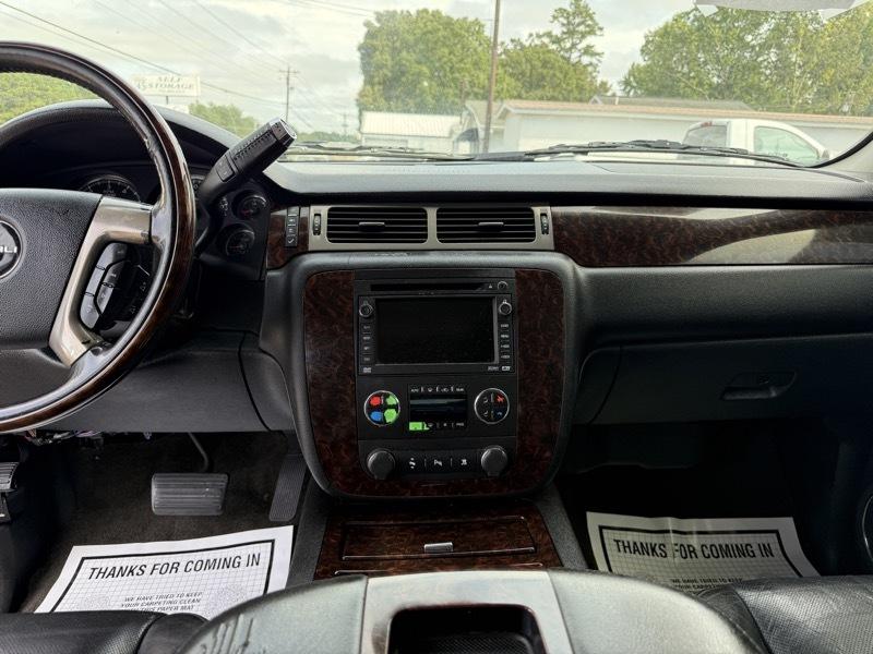 GMC Yukon Denali 2WD 2009