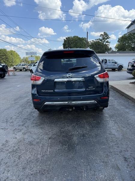 Nissan Pathfinder Platinum 4WD 2016