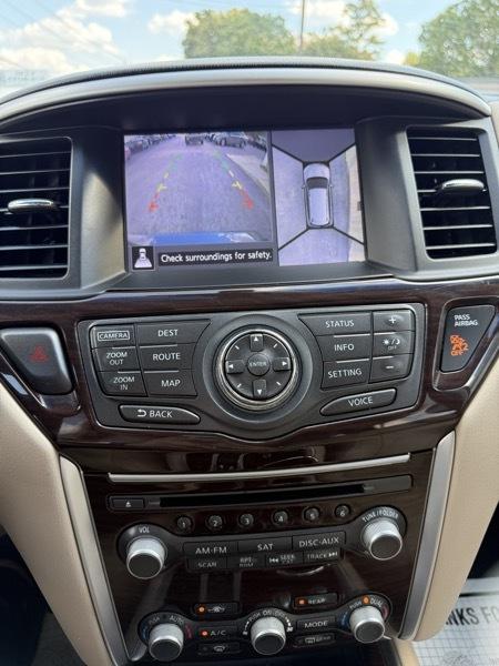 Nissan Pathfinder Platinum 4WD 2016