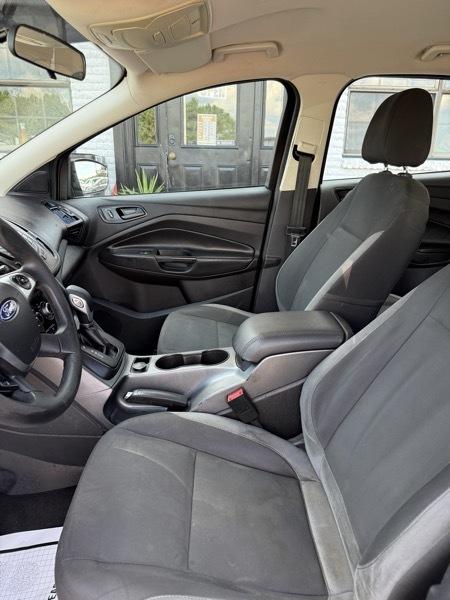 Ford Escape S FWD 2014
