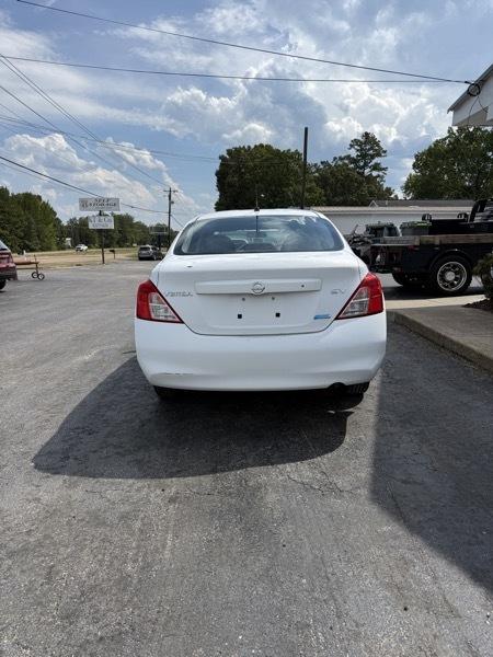 Nissan Versa 1.6 S Sedan 2012