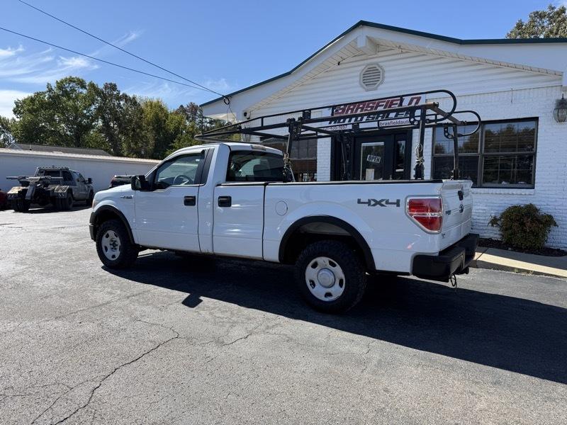 Ford F-150 XL 8-ft. Bed 4WD 2009
