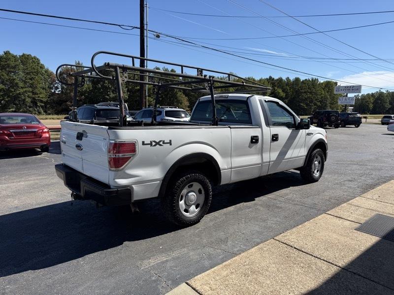 Ford F-150 XL 8-ft. Bed 4WD 2009