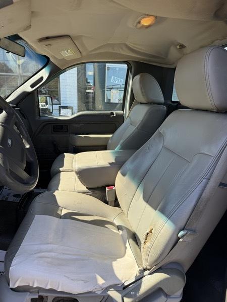 Ford F-150 XL 8-ft. Bed 4WD 2009