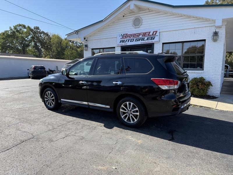 Nissan Pathfinder SL 2WD 2014