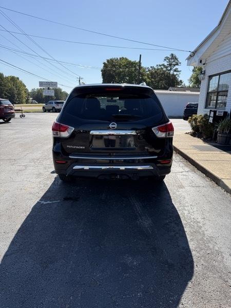 Nissan Pathfinder SL 2WD 2014