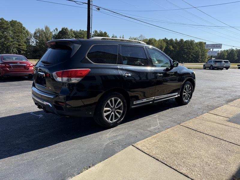 Nissan Pathfinder SL 2WD 2014
