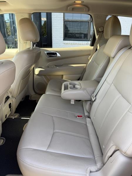 Nissan Pathfinder SL 2WD 2014