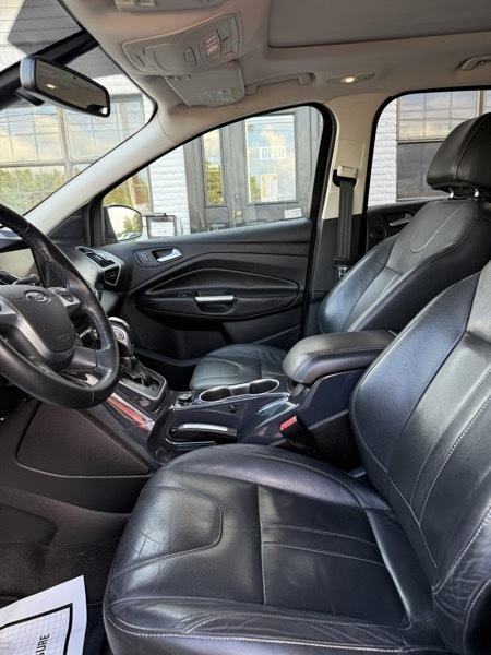 Ford Escape Titanium 4WD 2013