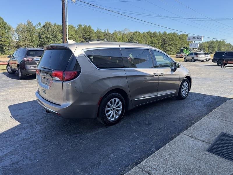 Chrysler Pacifica Touring-L 2017