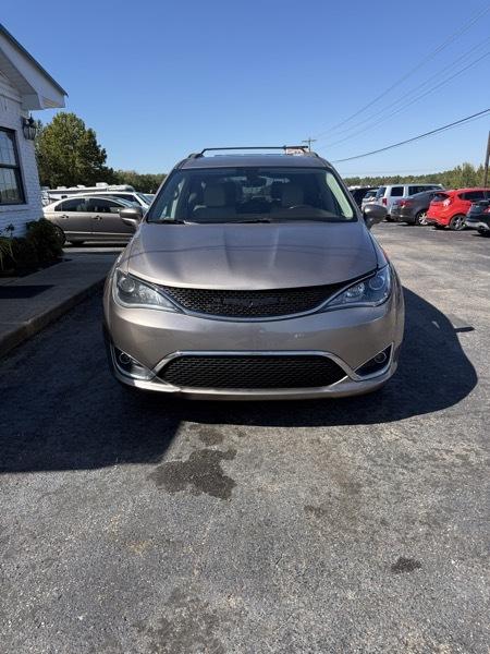 Chrysler Pacifica Touring-L 2017