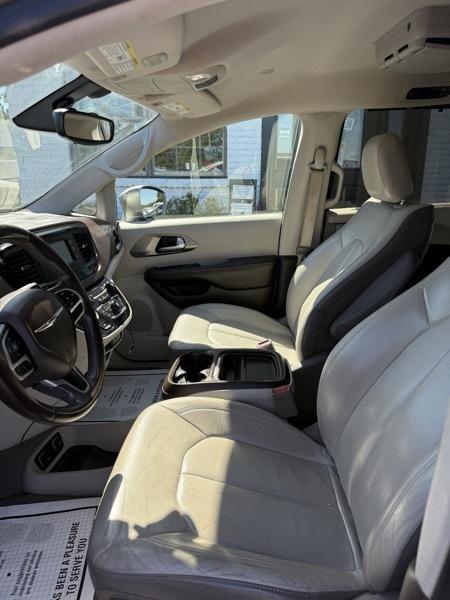 Chrysler Pacifica Touring-L 2017
