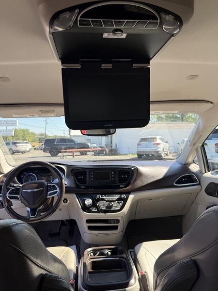 Chrysler Pacifica Touring-L 2017