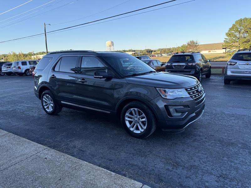 Ford Explorer XLT FWD 2017