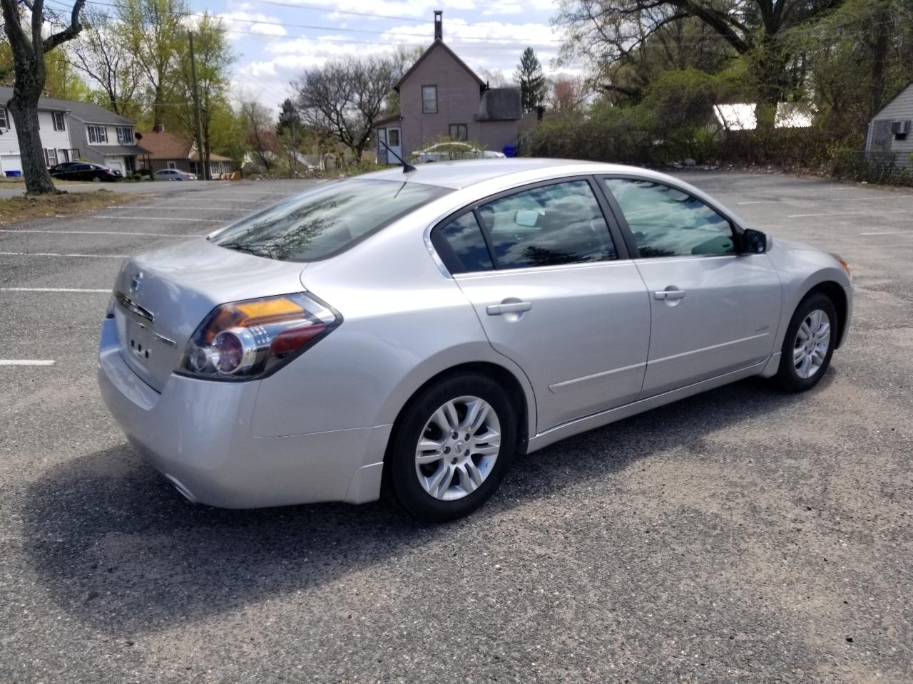 Nissan altima hybrid