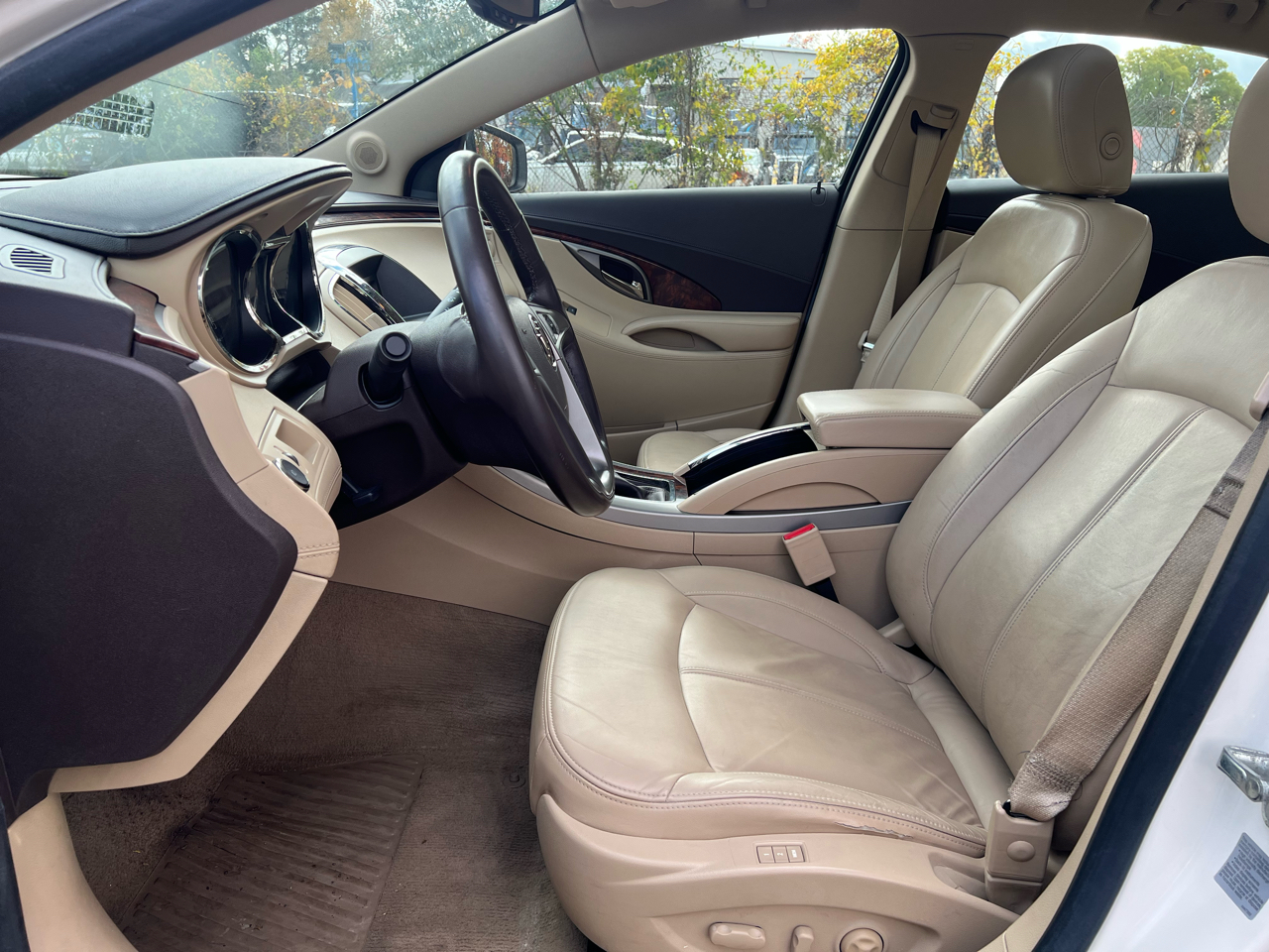 Buick LaCrosse 4dr Sdn Premium 1 AWD 2012 Buick LaCrosse 4dr Sdn Premium 1 AWD 2012