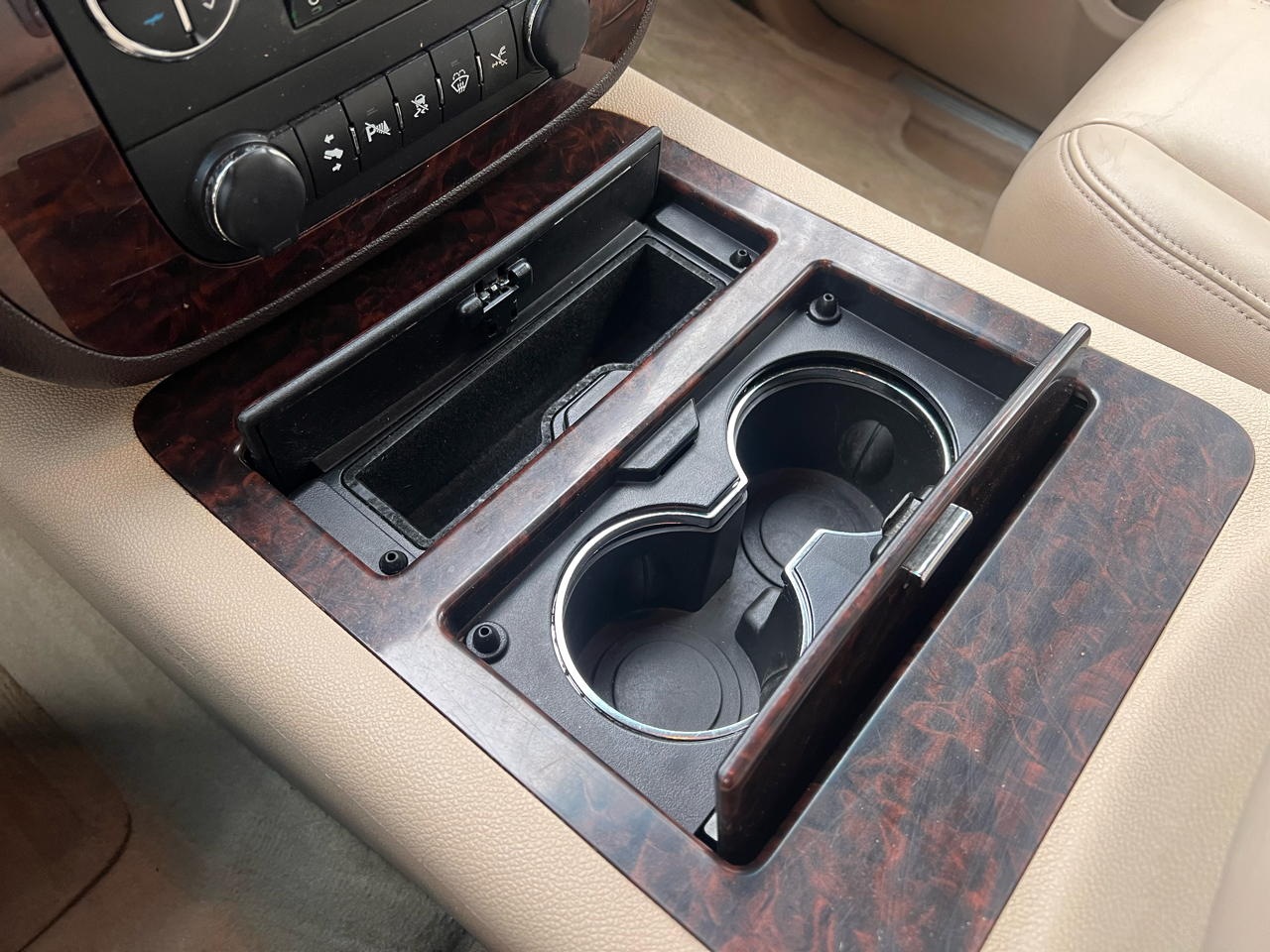 GMC Yukon Denali AWD 4dr 2008 GMC Yukon Denali AWD 4dr 2008