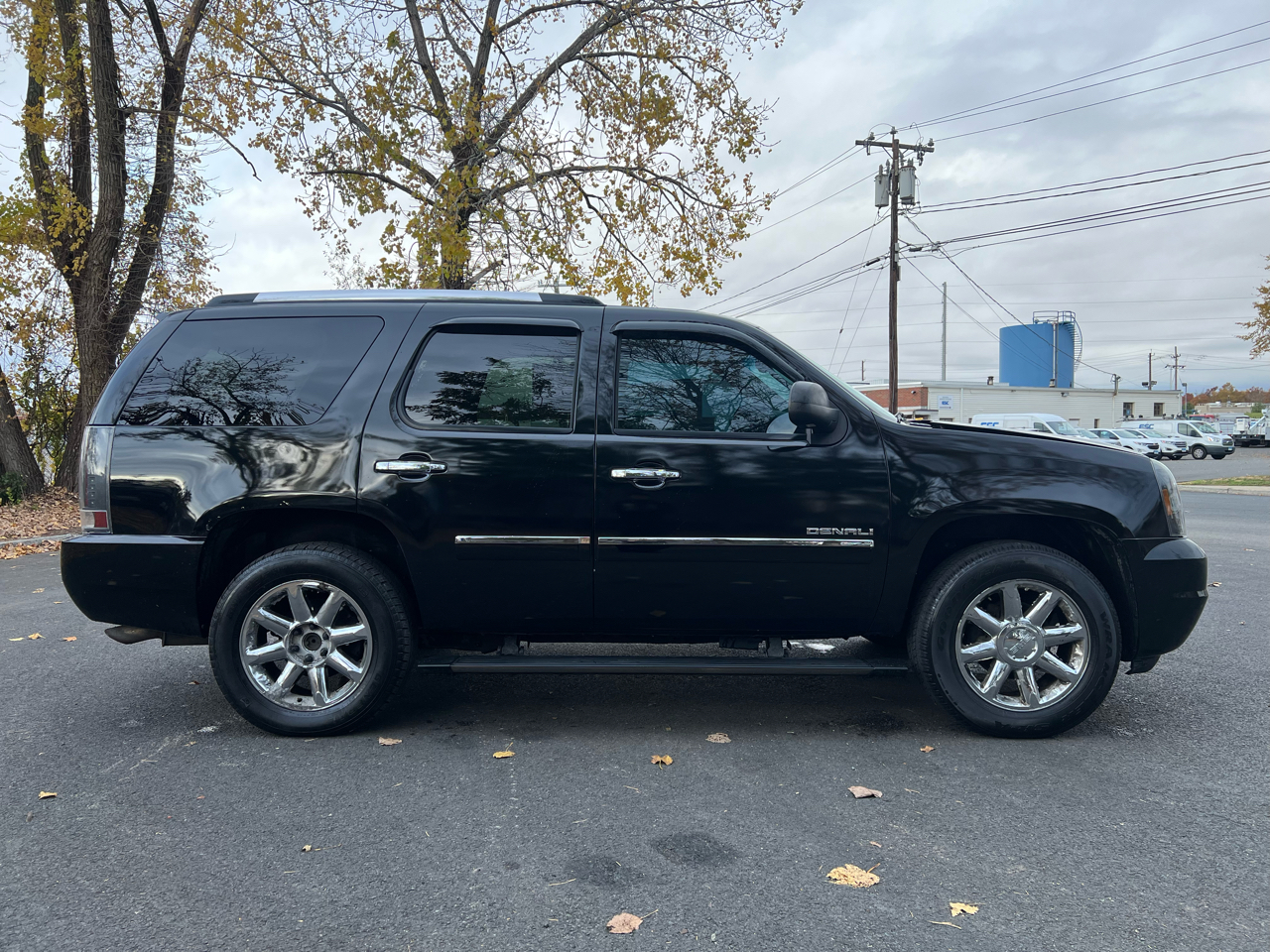 GMC Yukon AWD 4dr 1500 Denali 2012 GMC Yukon AWD 4dr 1500 Denali 2012