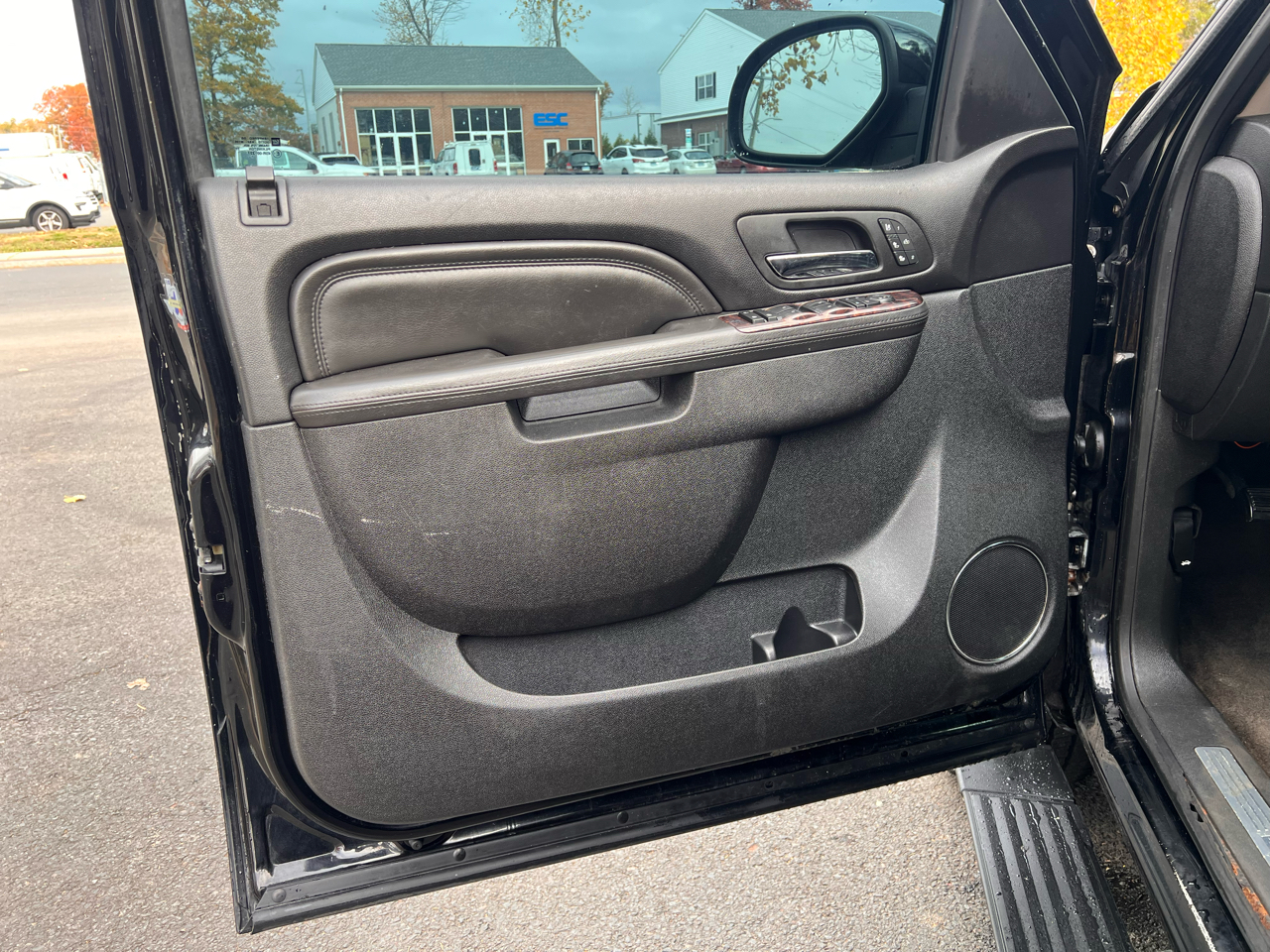 GMC Yukon AWD 4dr 1500 Denali 2012 GMC Yukon AWD 4dr 1500 Denali 2012